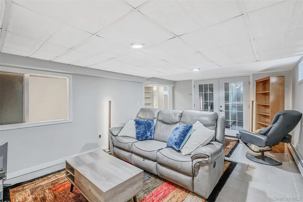 25 Kellogg Place South Huntington, NY 11746