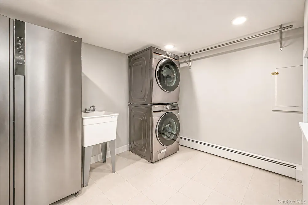 25 Kellogg Place South Huntington, NY 11746