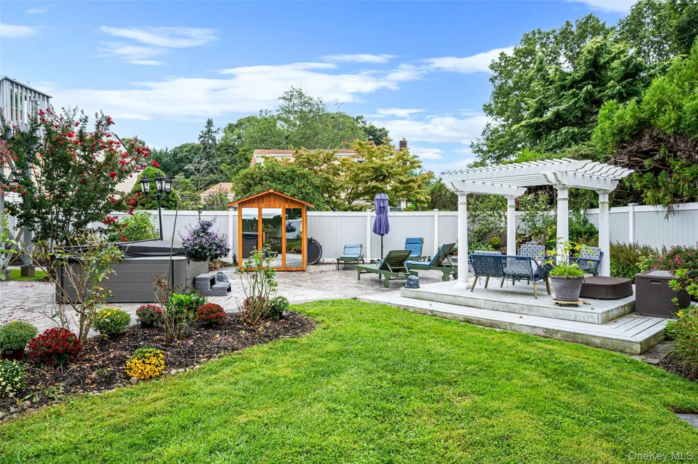 25 Kellogg Place South Huntington, NY 11746