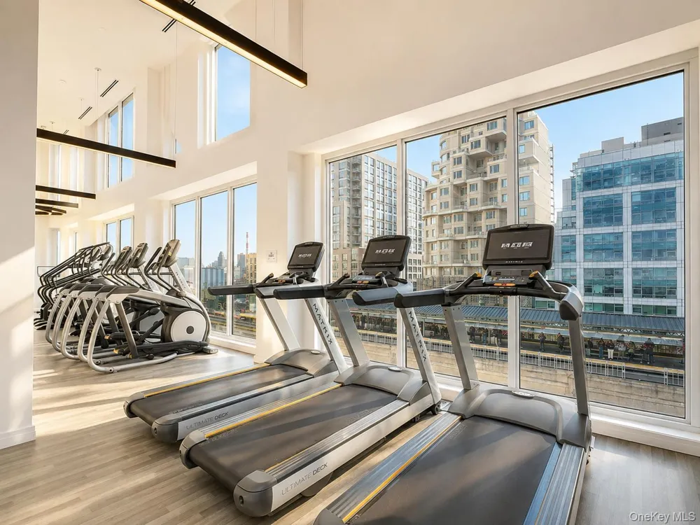 2416 Queens Plaza S #7B Long Island City, NY 11101
