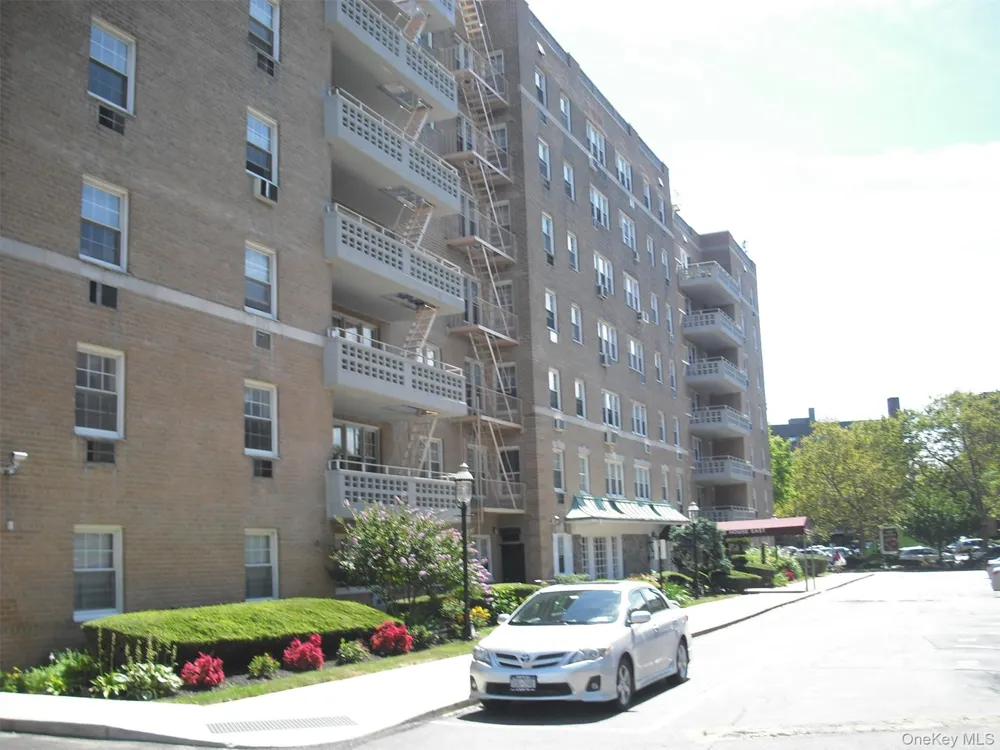 84-39 Apt 4L 153 Ave Avenue #4L Howard Beach, NY 11414