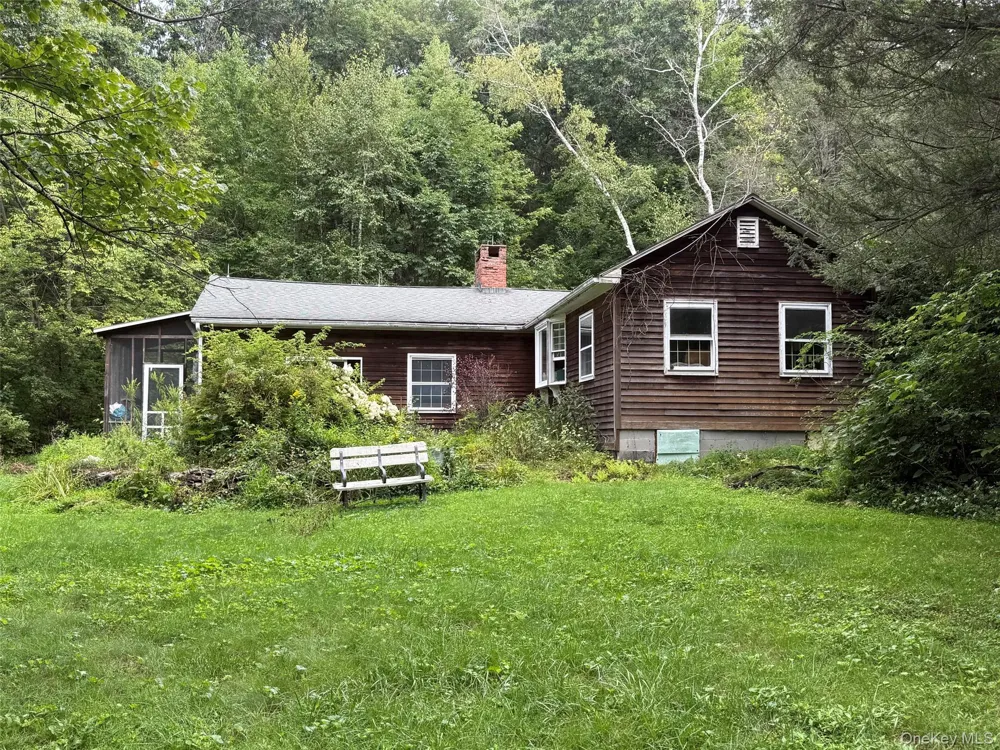 85 Bella Vista Road Amenia, NY 12501