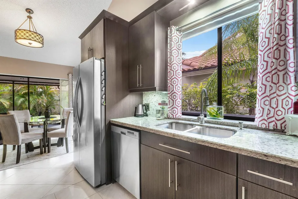 2850 ANTIETAM LANE West Palm Beach, FL 33409