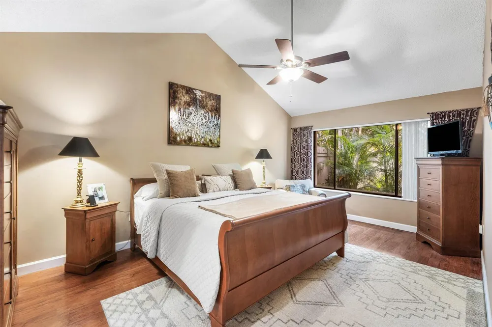 2850 ANTIETAM LANE West Palm Beach, FL 33409