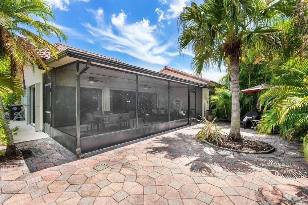 2850 ANTIETAM LANE West Palm Beach, FL 33409