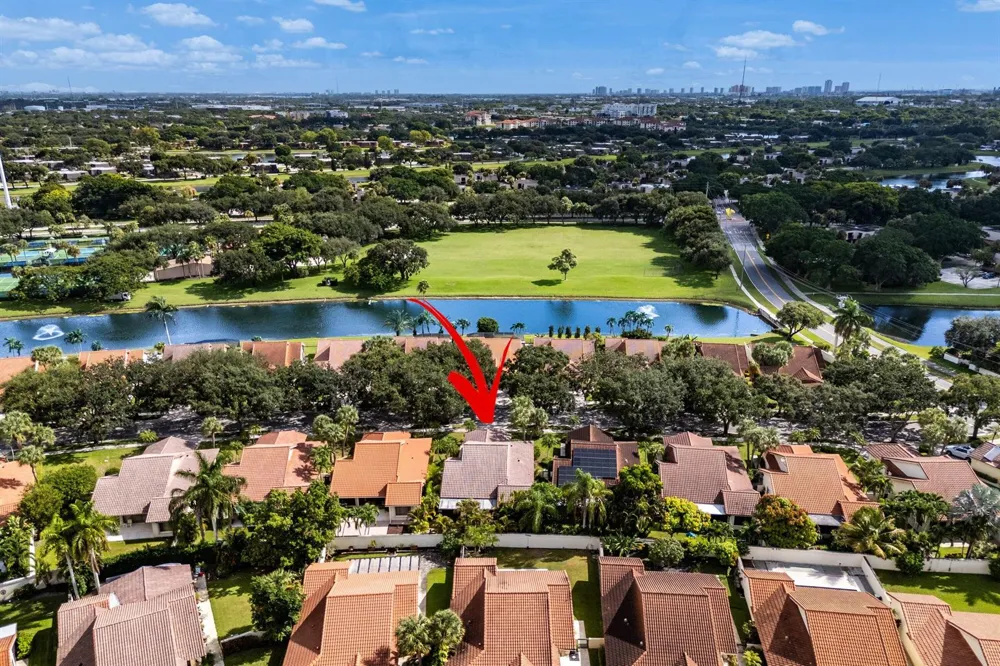 2850 ANTIETAM LANE West Palm Beach, FL 33409