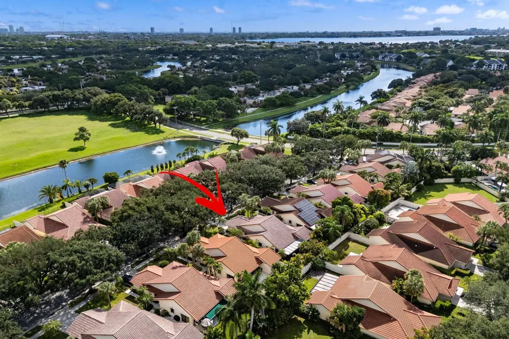 2850 ANTIETAM LANE West Palm Beach, FL 33409