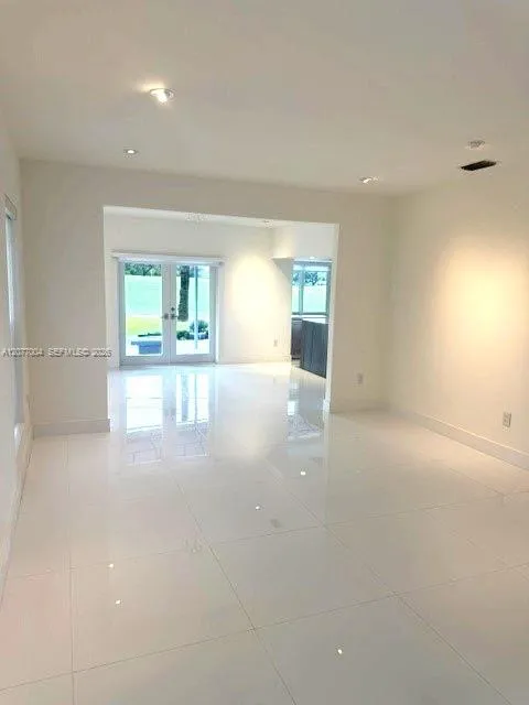 4861 Campo Sano Ct #0 Coral Gables, FL 33146