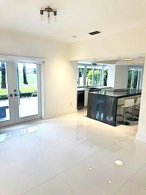 4861 Campo Sano Ct #0 Coral Gables, FL 33146