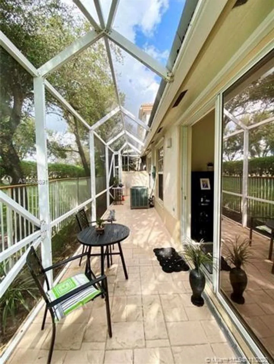 1828 NW 79TH WAY NW Pembroke Pines, FL 33024