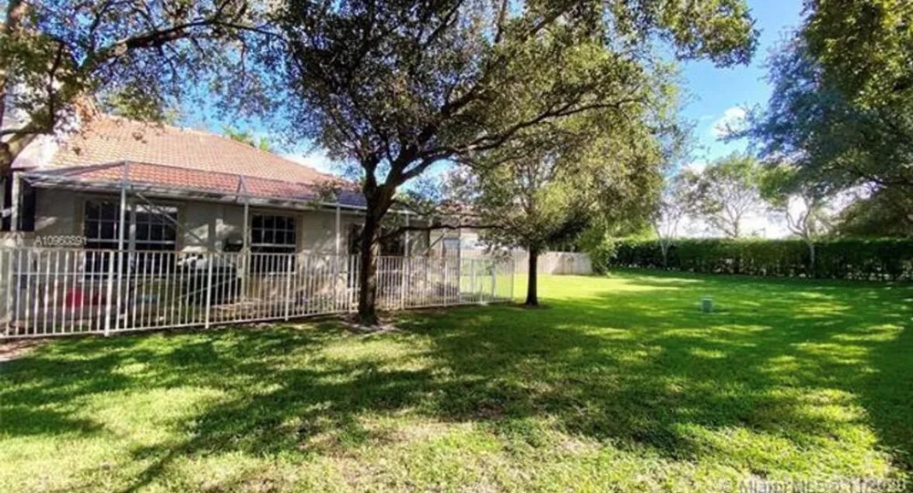 1828 NW 79TH WAY NW Pembroke Pines, FL 33024
