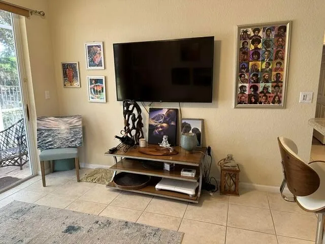 1828 NW 79TH WAY NW Pembroke Pines, FL 33024
