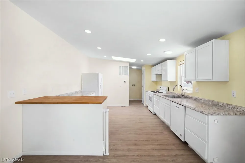 795 E Cottonwood Avenue Overton, NV 89040