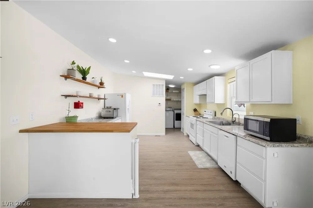 795 E Cottonwood Avenue Overton, NV 89040