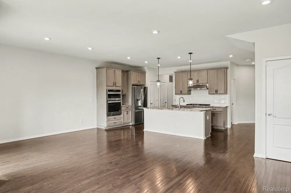 4871 Broomfield Way Orion Charter Township, MI 48359