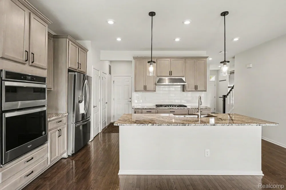 4871 Broomfield Way Orion Charter Township, MI 48359