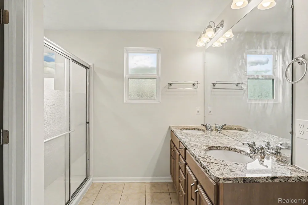 4871 Broomfield Way Orion Charter Township, MI 48359