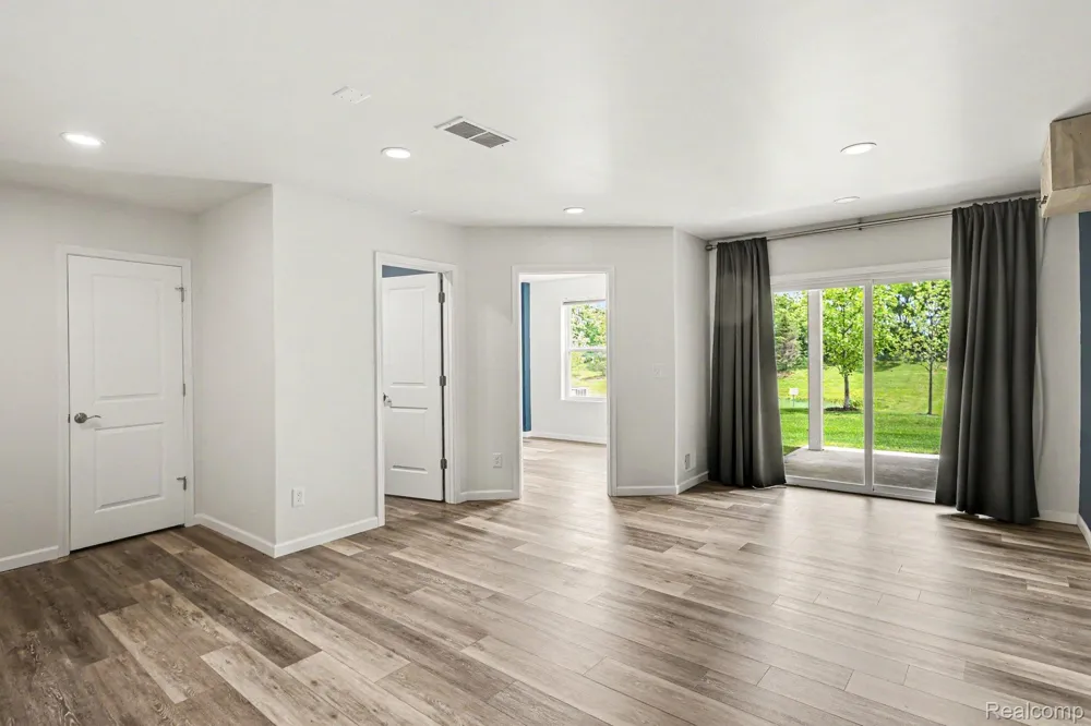 4871 Broomfield Way Orion Charter Township, MI 48359
