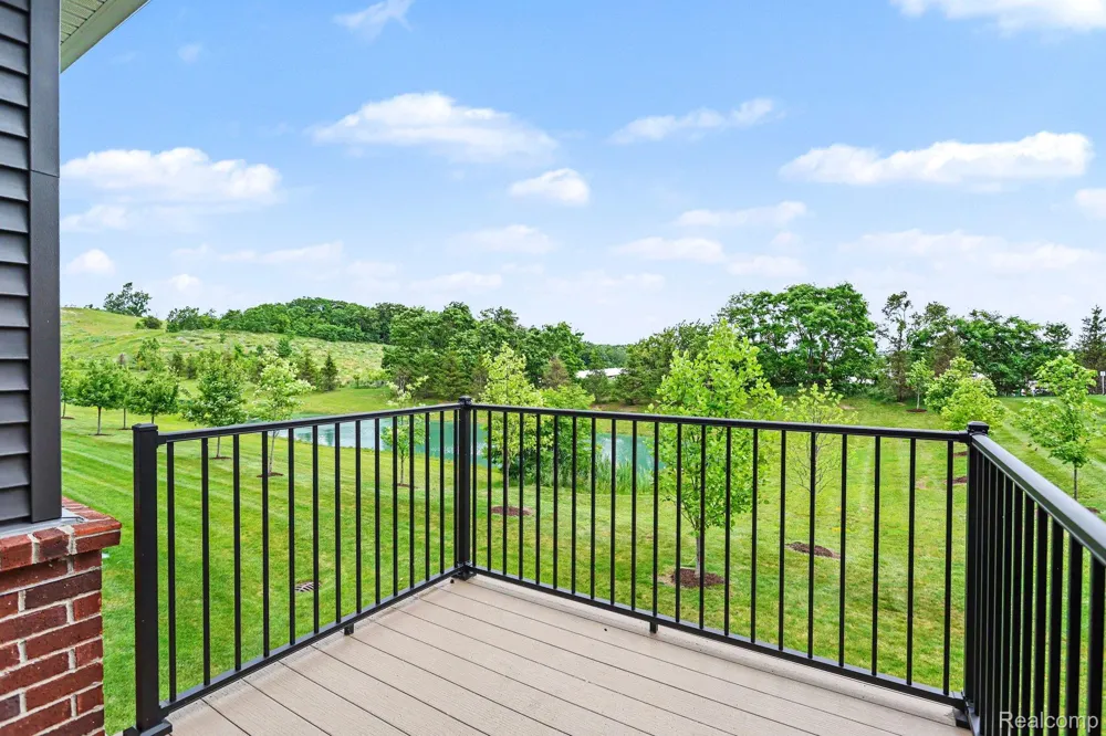4871 Broomfield Way Orion Charter Township, MI 48359