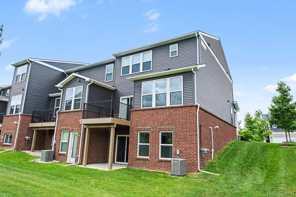 4871 Broomfield Way Orion Charter Township, MI 48359