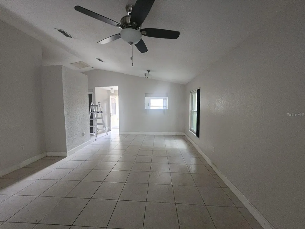 940 FENTON LANE #24 Lakeland, FL 33809