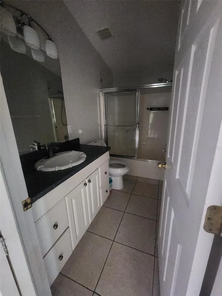 940 FENTON LANE #24 Lakeland, FL 33809