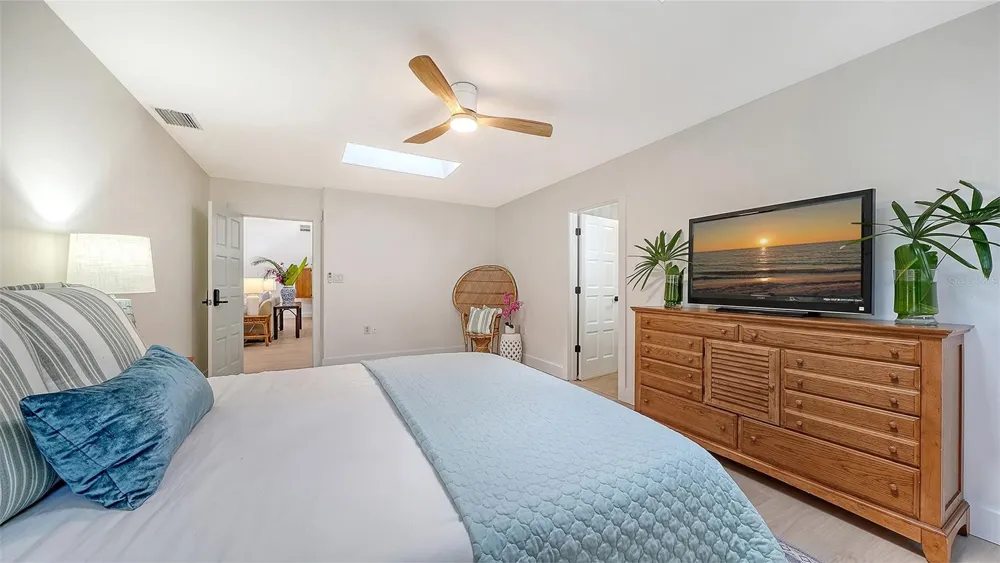3624 S LOCKWOOD RIDGE ROAD Sarasota, FL 34239