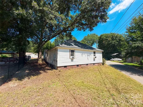 107 Drake Street