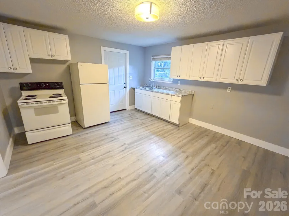 107 Drake Street Gastonia, NC 28052