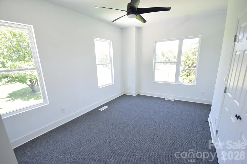 5108 Eaton Circle Charlotte, NC 28208