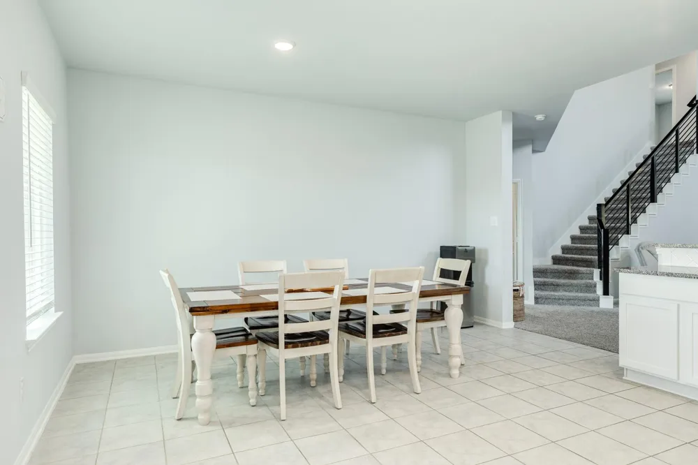 3640 Crosspointe Pass Angleton, TX 77515