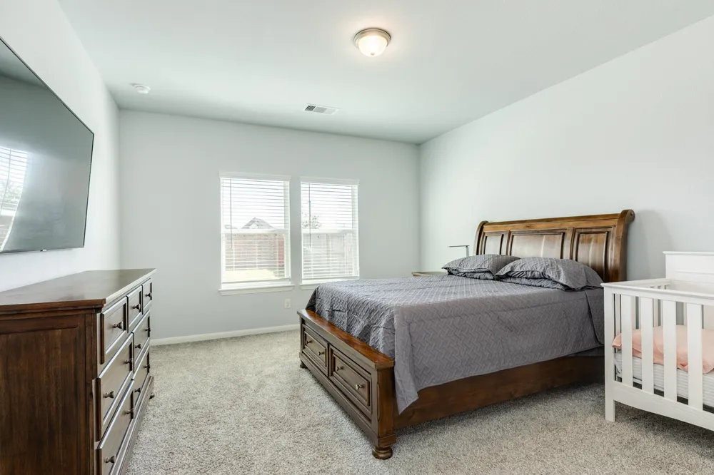 3640 Crosspointe Pass Angleton, TX 77515