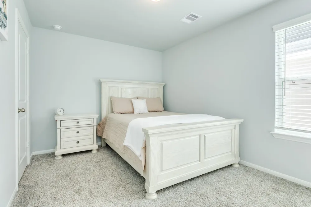 3640 Crosspointe Pass Angleton, TX 77515