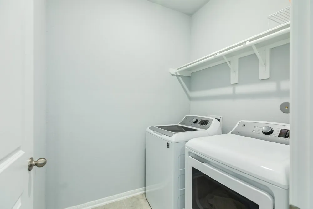 3640 Crosspointe Pass Angleton, TX 77515