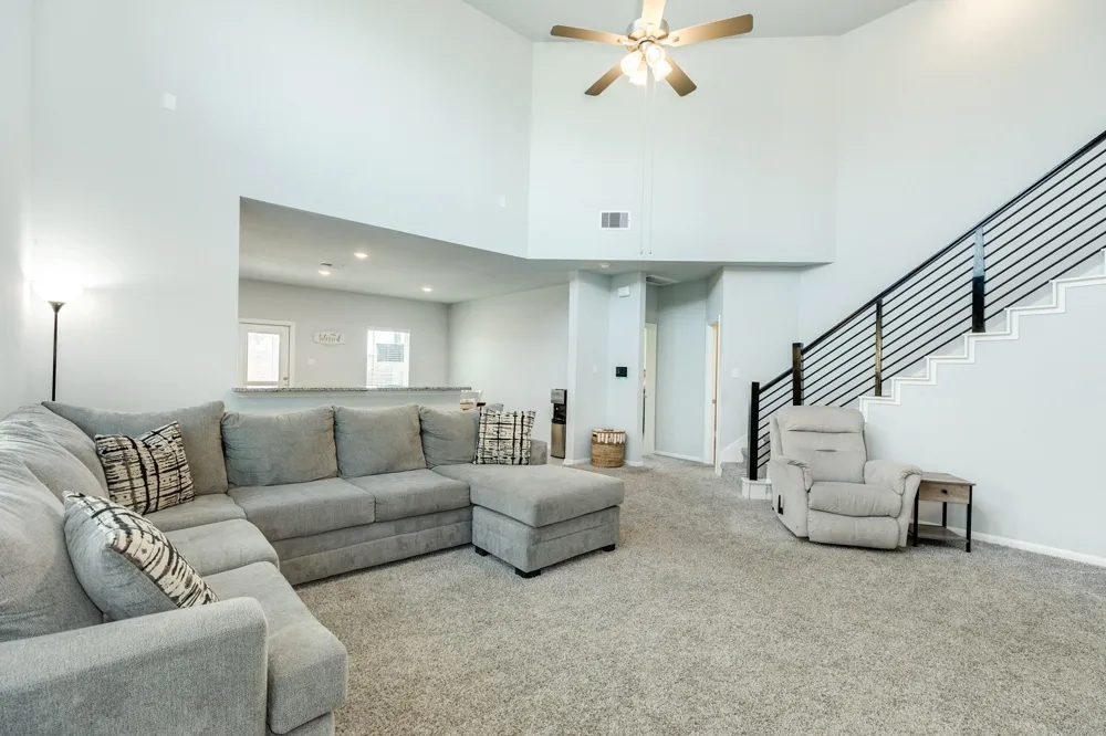 3640 Crosspointe Pass Angleton, TX 77515