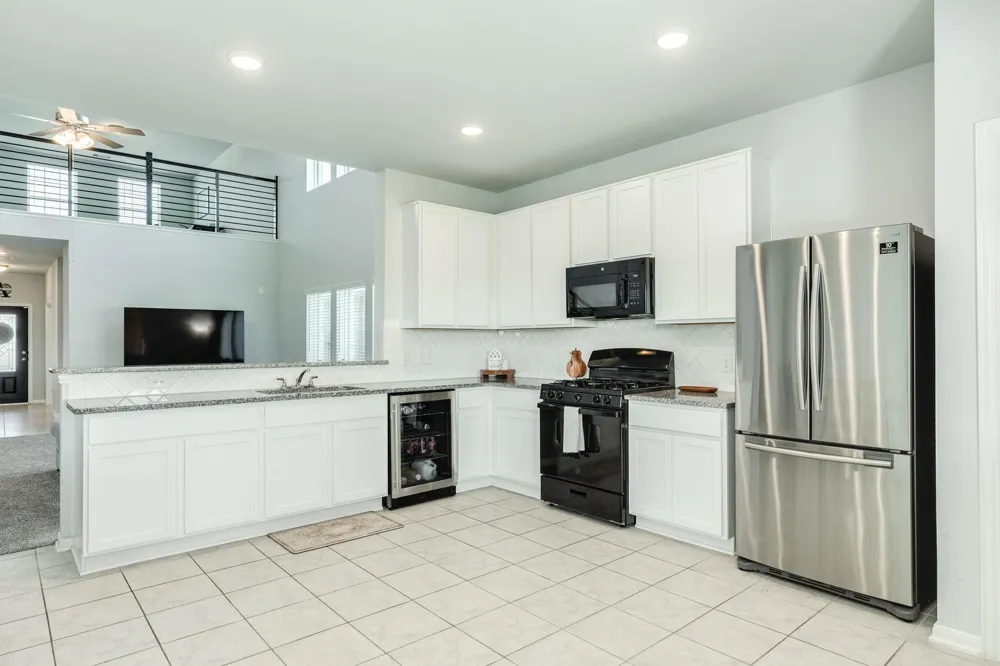 3640 Crosspointe Pass Angleton, TX 77515