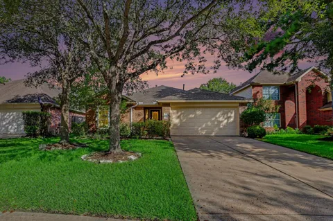 26922 Kingston Glen Lane