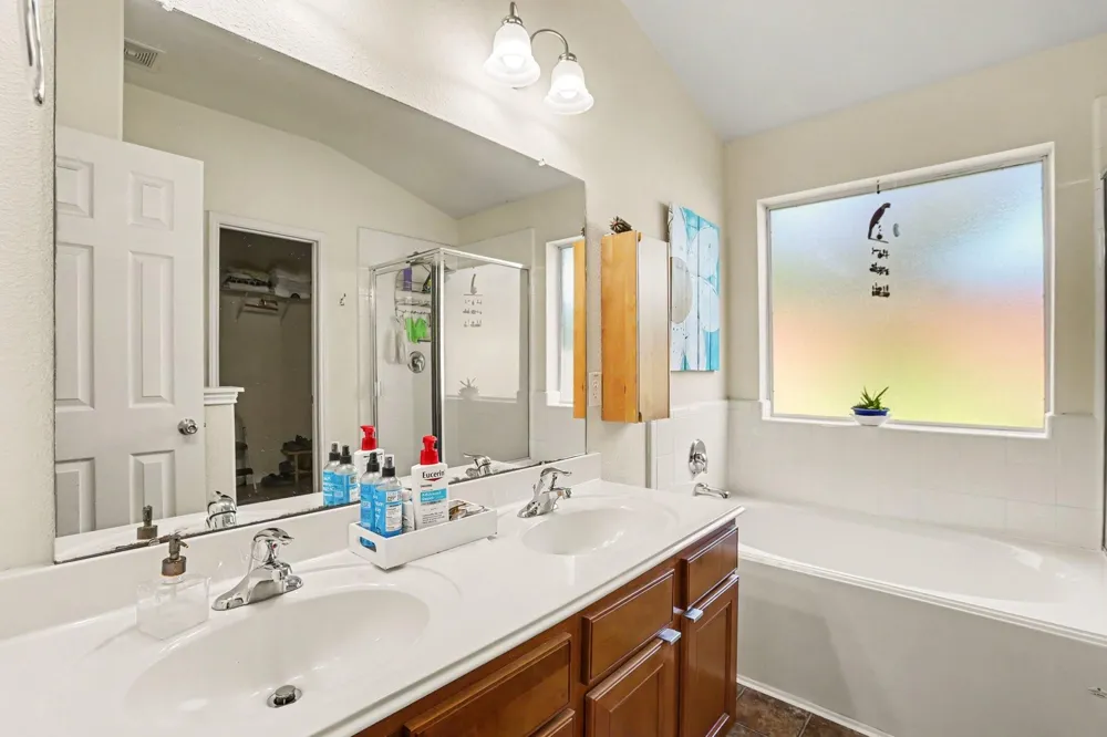 26922 Kingston Glen Lane Katy, TX 77494