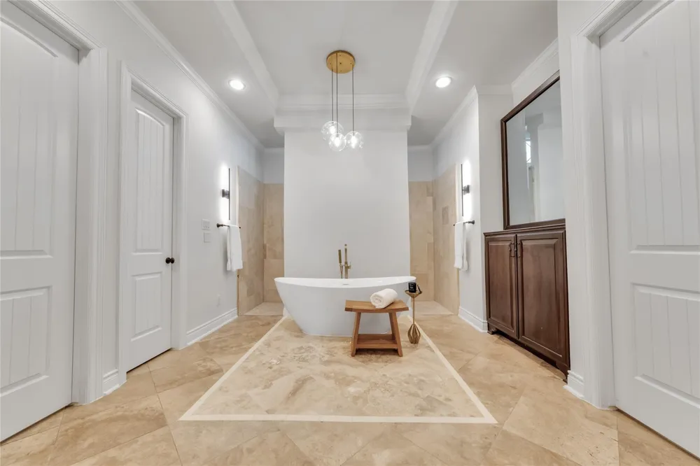 50 Golden Hollow Richmond, TX 77469