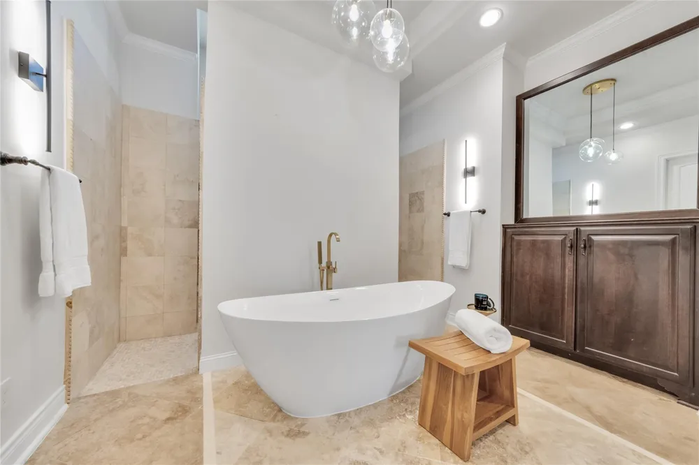 50 Golden Hollow Richmond, TX 77469
