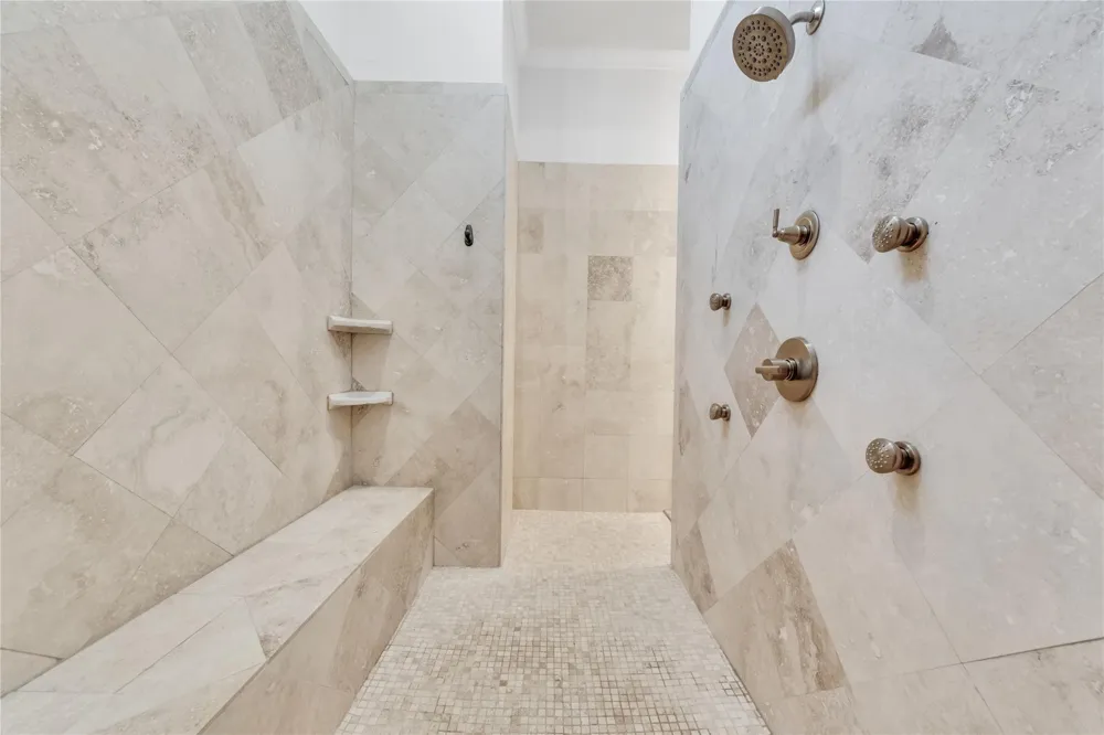 50 Golden Hollow Richmond, TX 77469