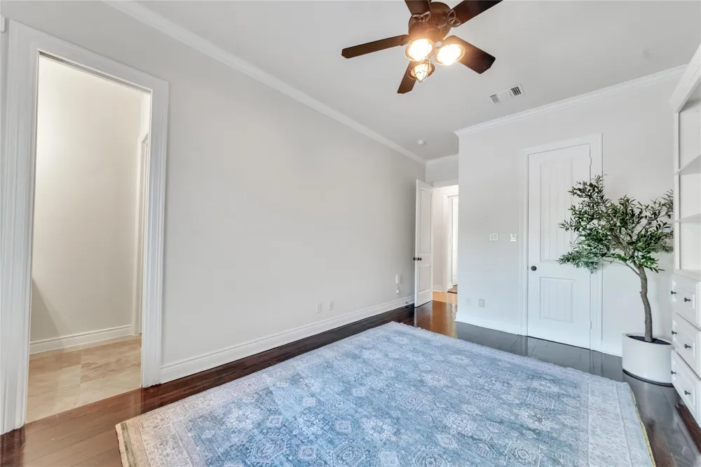 50 Golden Hollow Richmond, TX 77469
