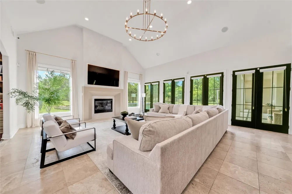 50 Golden Hollow Richmond, TX 77469