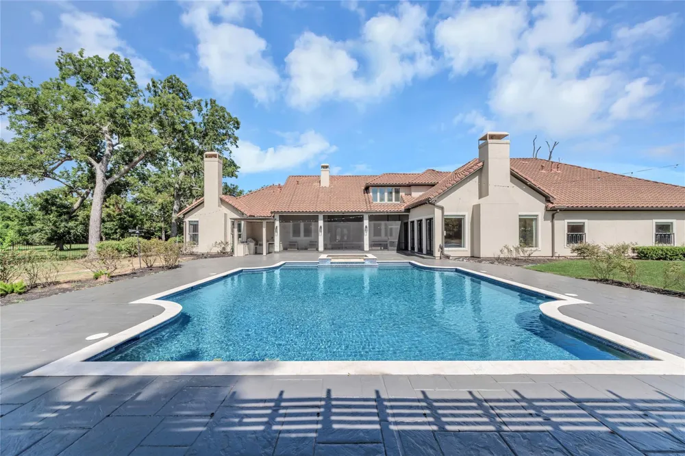 50 Golden Hollow Richmond, TX 77469