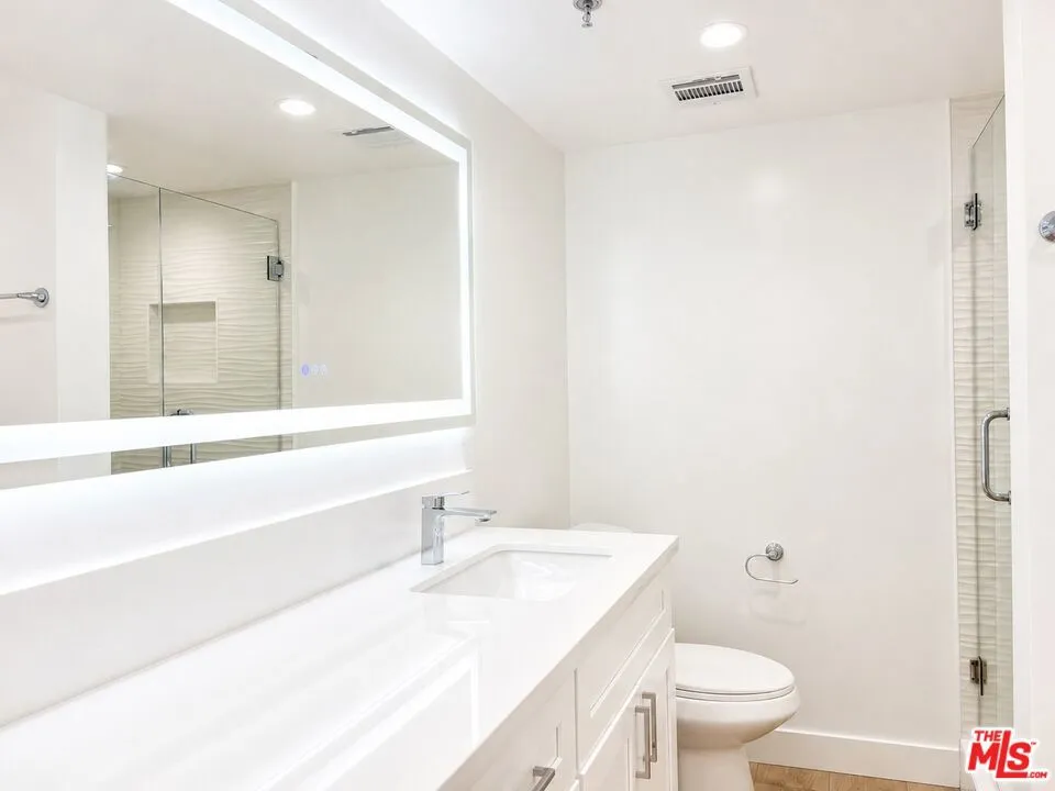 10390 WILSHIRE BOULEVARD #511 Los Angeles, CA 90024
