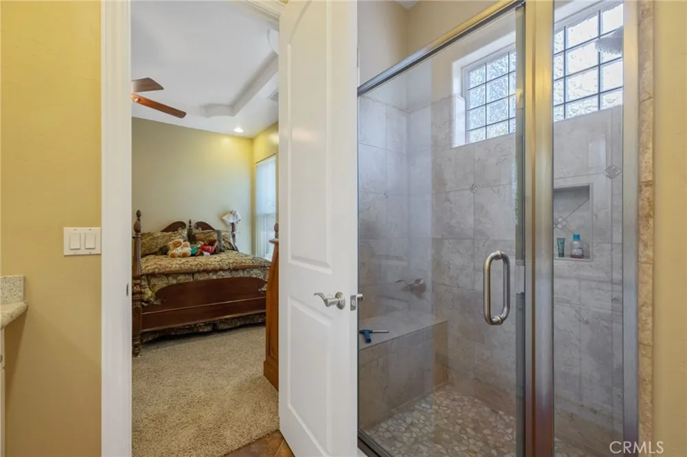 2579 Meadow View Hanford, CA 93230