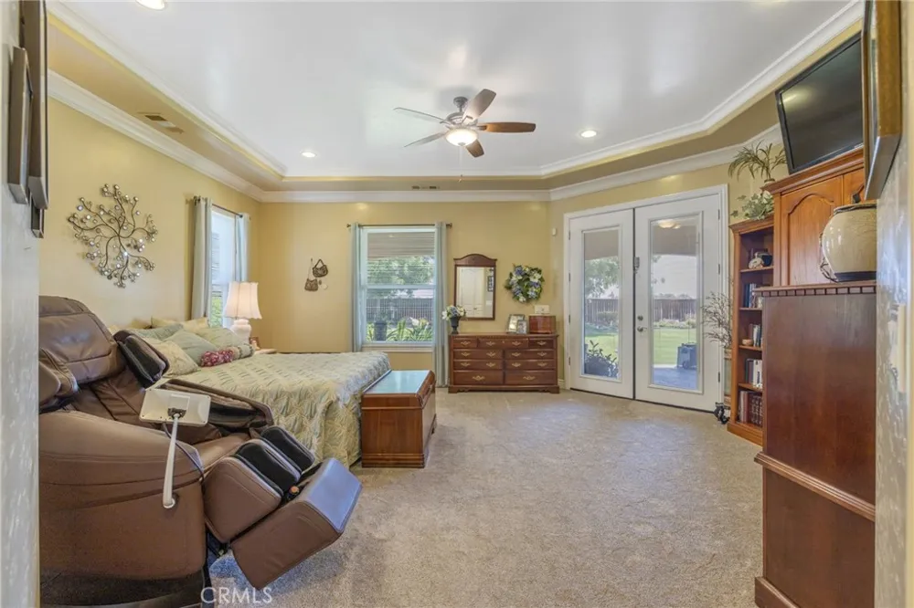 2579 Meadow View Hanford, CA 93230