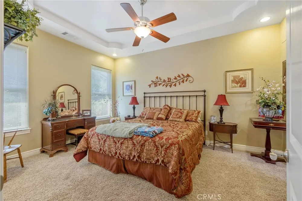2579 Meadow View Hanford, CA 93230
