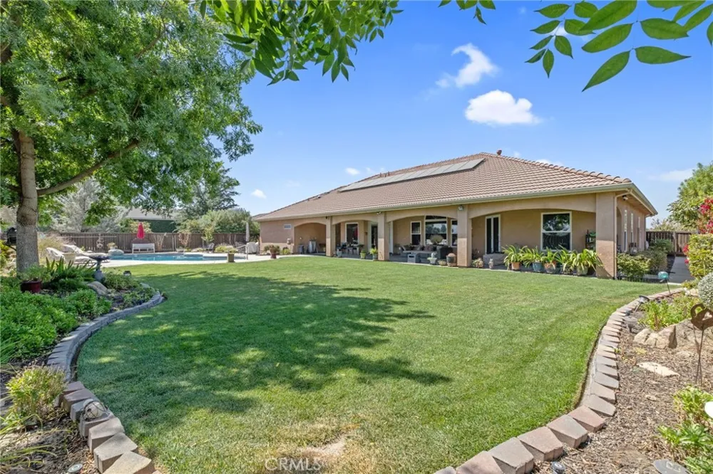 2579 Meadow View Hanford, CA 93230