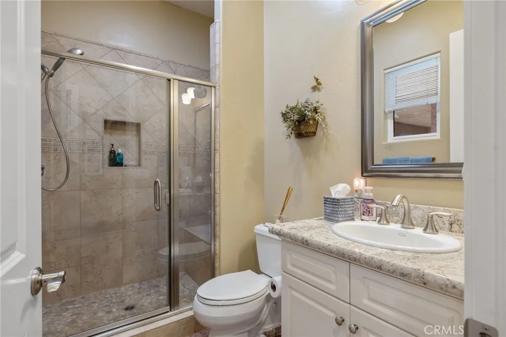 2579 Meadow View Hanford, CA 93230